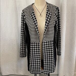 Chico's Black and White Houndstooth Blazer size 2P